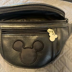 Vintage Walt Disney World Faux leather Black Fanny Pack utility bag